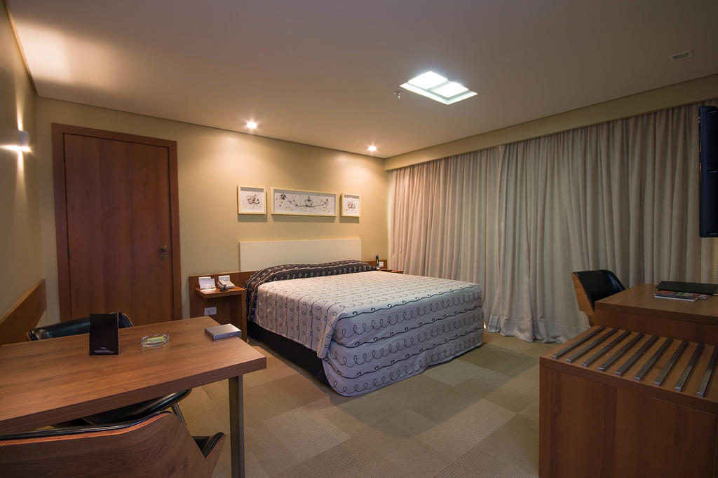 Windsor Plaza Brasilia Ξενοδοχείο Δωμάτιο φωτογραφία A bedroom