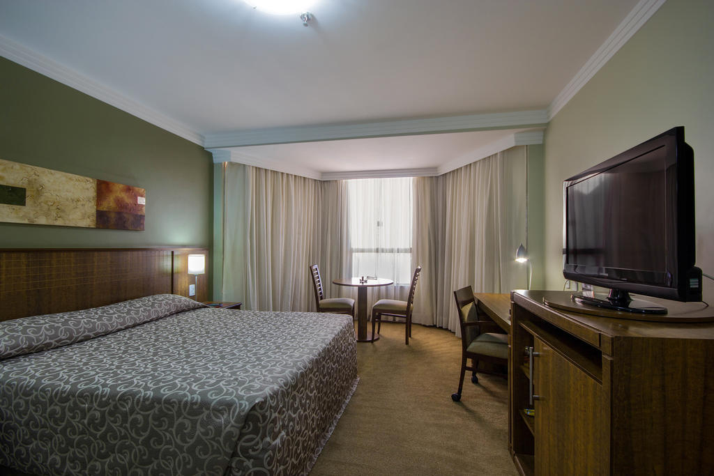 Windsor Plaza Brasilia Ξενοδοχείο Δωμάτιο φωτογραφία A room at the hotel