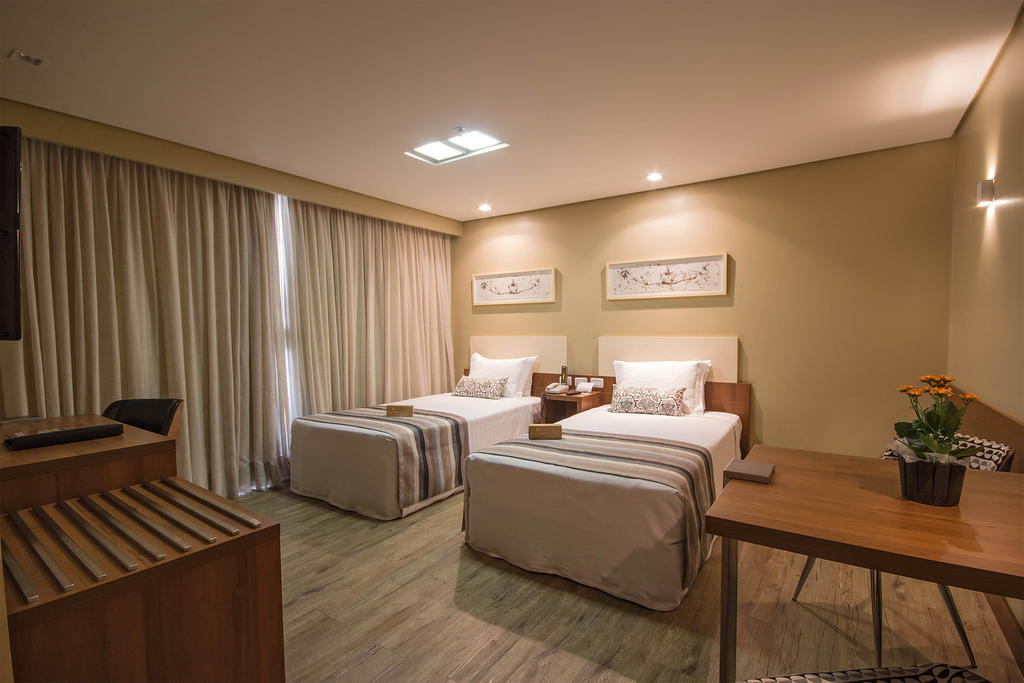 Windsor Plaza Brasilia Ξενοδοχείο Δωμάτιο φωτογραφία A room at the hotel